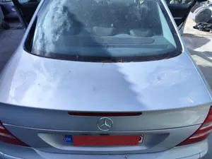 Foto de PORTON TRASERO MERCEDES-BENZ CLASE E (BM 211) BERLINA 3.0 CDI CAT (190 CV / 140 KW) foto 2
