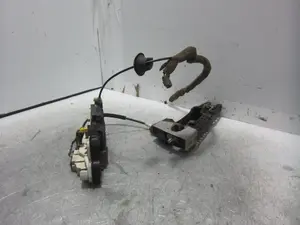 Foto de CERRADURA PUERTA DELANTERA IZQUIERDA AUDI A1 (8X1) 1.6 TDI (105 CV / 77 KW) referencia 5N1837015F foto 2
