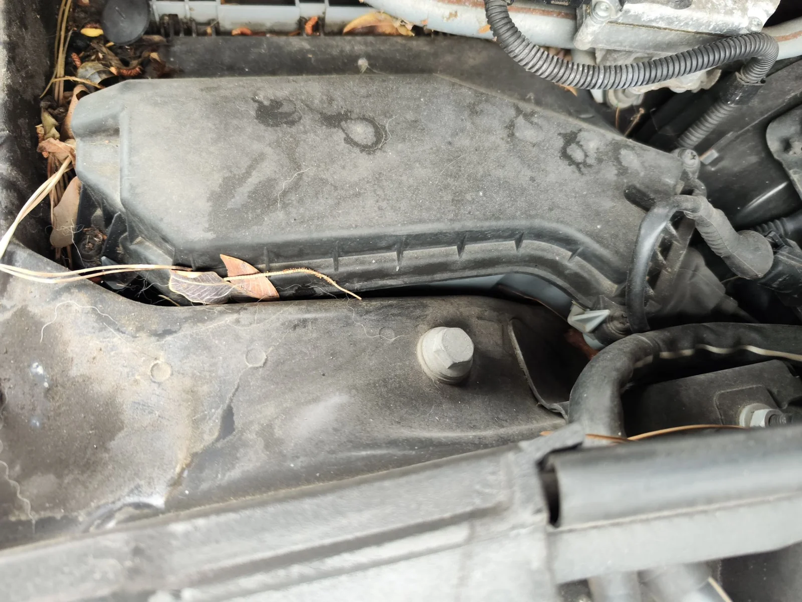 Foto de CAJA RELES / FUSIBLES AUDI A5 COUPE (8T) 2.0 16V TDI (170 CV / 125 KW)