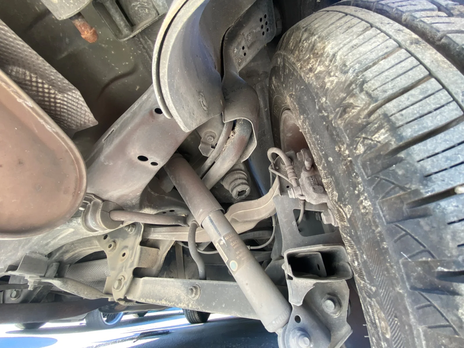 Foto de BRAZO SUSPENSION TRASERO DERECHO NISSAN QASHQAI (J10) 2.0 16V CAT (141 CV / 104 KW)