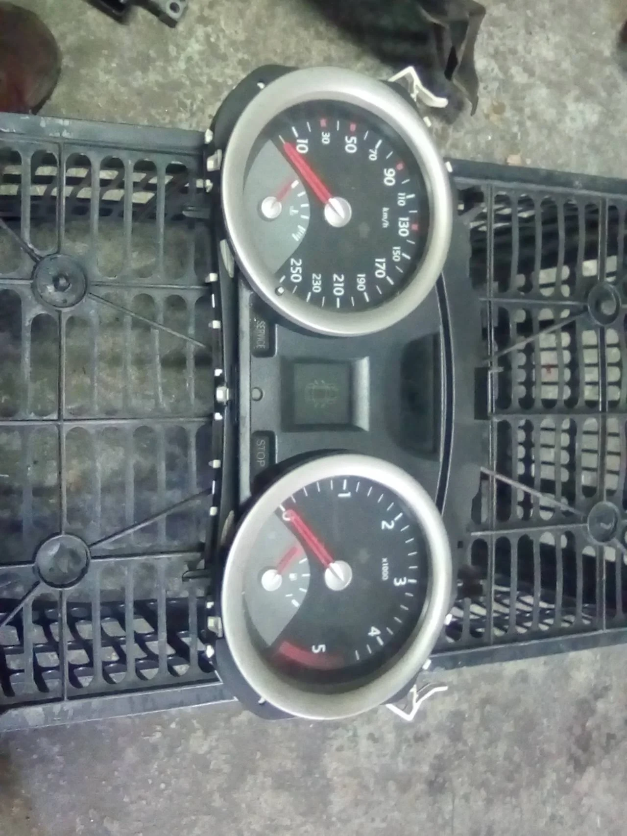 Foto de CUADRO INSTRUMENTOS RENAULT MEGANE II BERLINA 5P 1.5 dCi Diesel (106 CV / 78 KW) referencia 8200399695