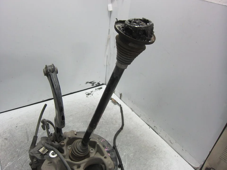 Foto de TRANSMISION TRASERA DERECHA VOLKSWAGEN TIGUAN (AD1) 2.0 TDI DPF (239 CV / 176 KW) referencia 3Q0501204D