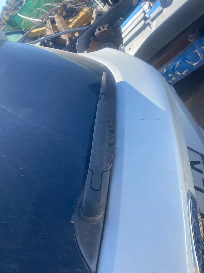 Foto de BRAZO LIMPIA TRASERO FORD KUGA (CBV) 2.0 TDCi CAT (136 CV / 100 KW)