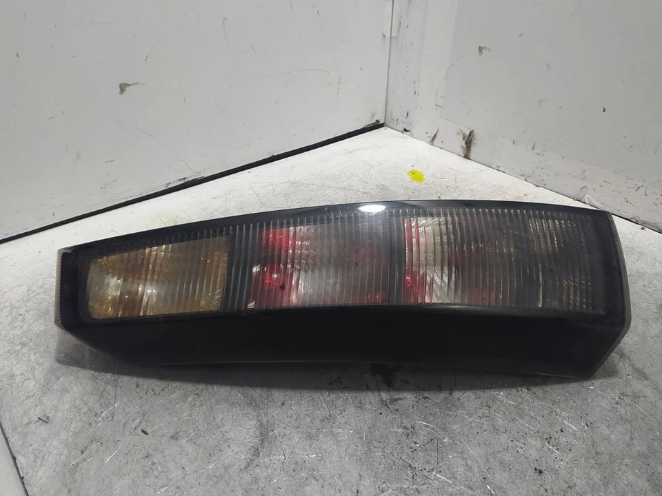 Foto de PILOTO TRASERO IZQUIERDO OPEL MERIVA 1.3 16V CDTI (75 CV / 55 KW) referencia 13196002