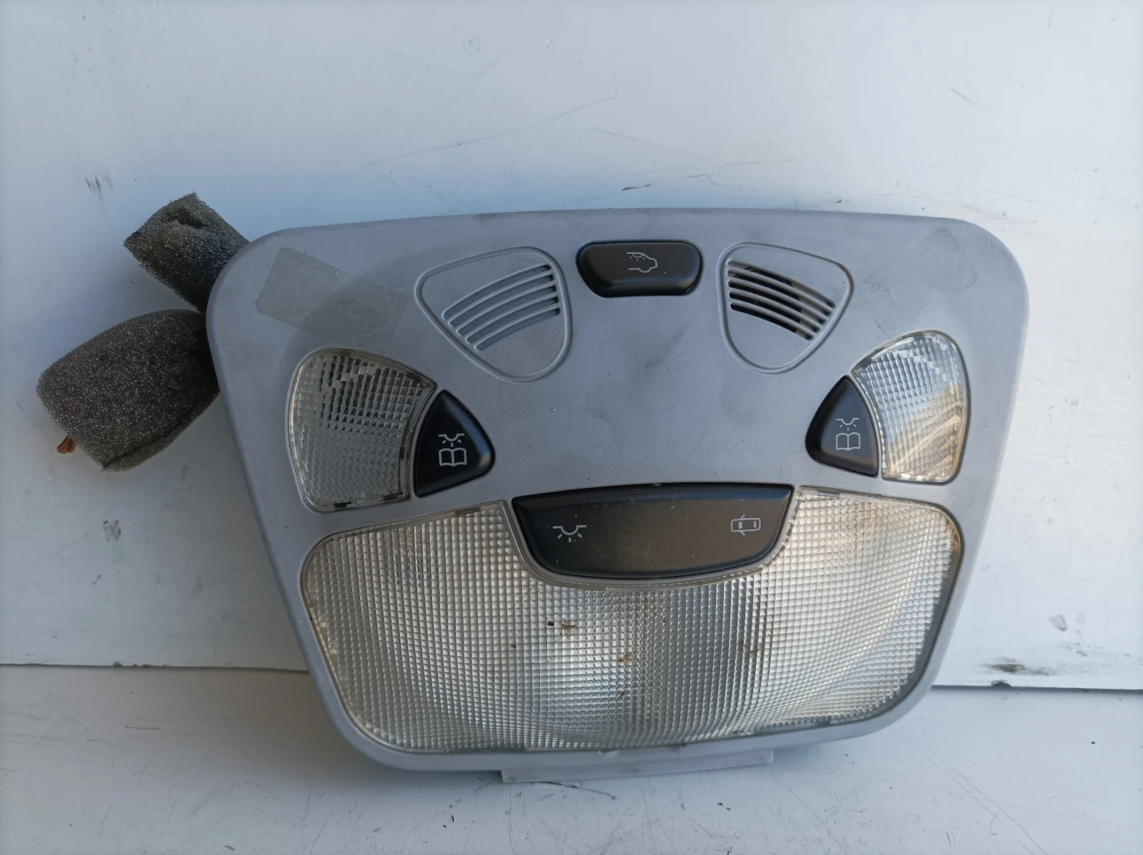 Foto de LUZ INTERIOR MERCEDES-BENZ CLASE C (BM 203) BERLINA referencia 2038201001FKZ