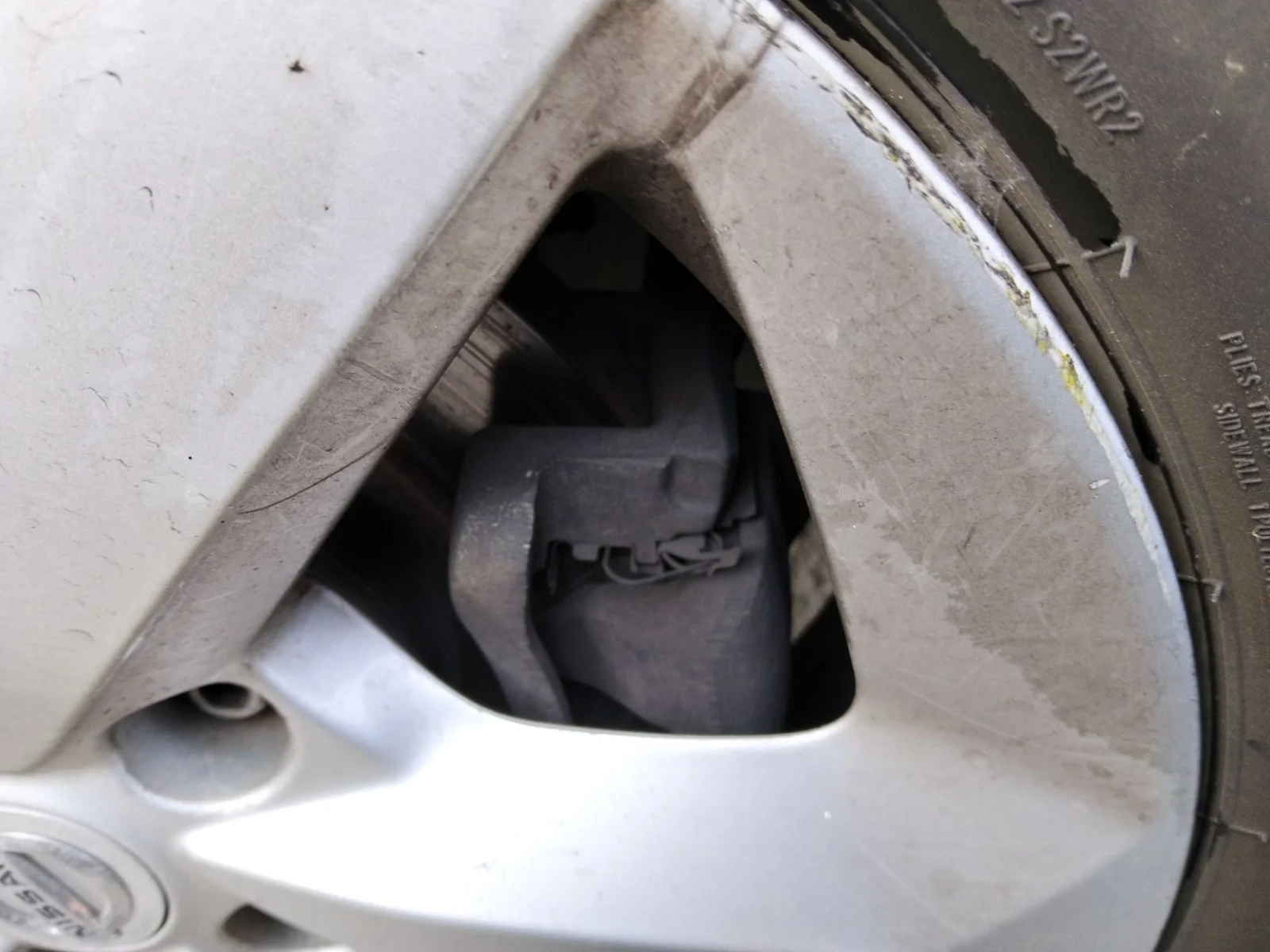 Foto de PINZA DE FRENO TRASERA DERECHA NISSAN QASHQAI (J11E) 1.2 16V CAT (116 CV / 85 KW)