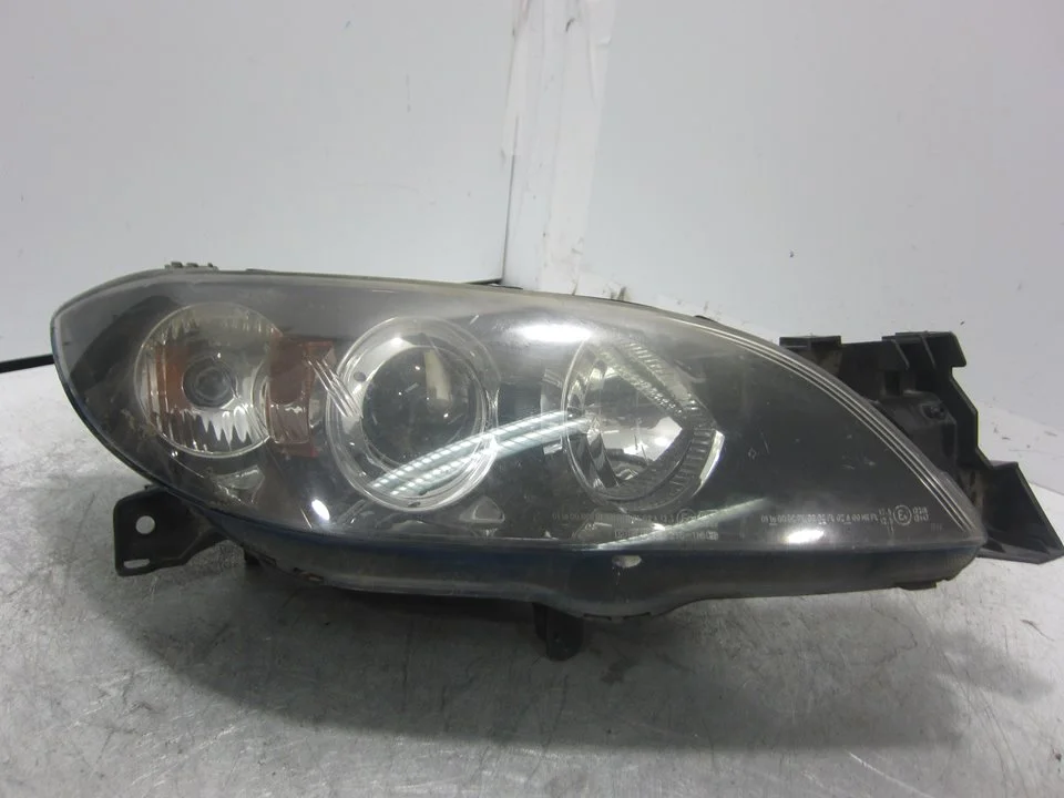 Foto de FARO DERECHO MAZDA 3 BERLINA (BK) referencia 083161132