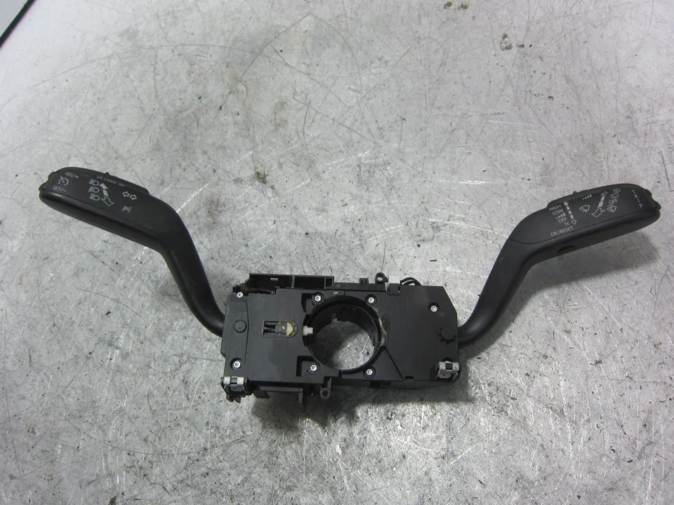 Foto de MANDO MULTIFUNCION SEAT IBIZA BERLINA (6J5) 1.2 TSI (86 CV / 63 KW) referencia 6R0953521G