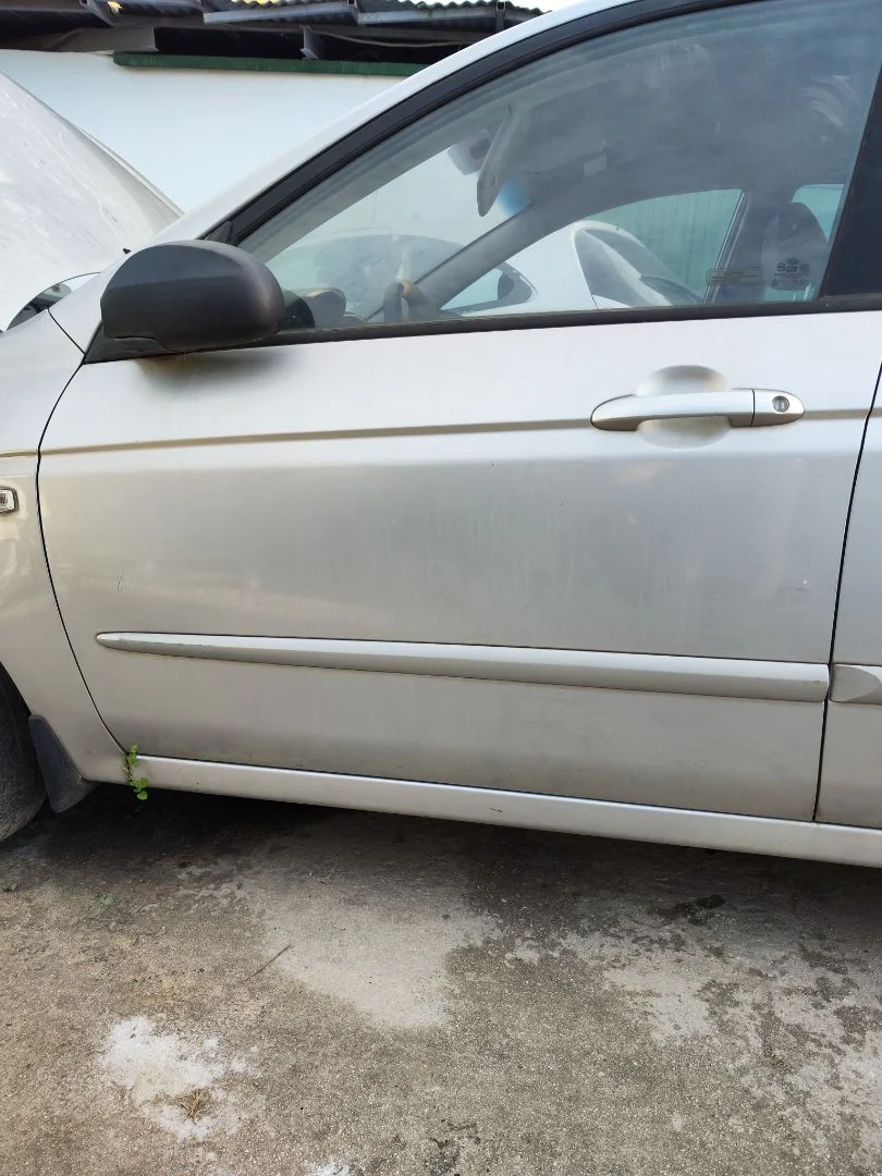 Foto de PUERTA DELANTERA IZQUIERDA KIA CERATO (LD) 1.5 CRDi (102 CV / 75 KW) referencia 760032F010