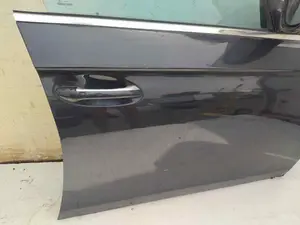Foto de PUERTA DELANTERA DERECHA MERCEDES-BENZ CLS (BM 219) 5.0 V8 24V CAT (306 CV / 225 KW) foto 2