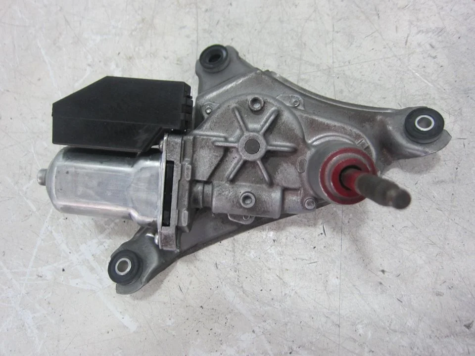 Foto de MOTOR LIMPIA TRASERO TOYOTA AURIS (E15) 1.4 Turbodiesel CAT (90 CV / 66 KW)