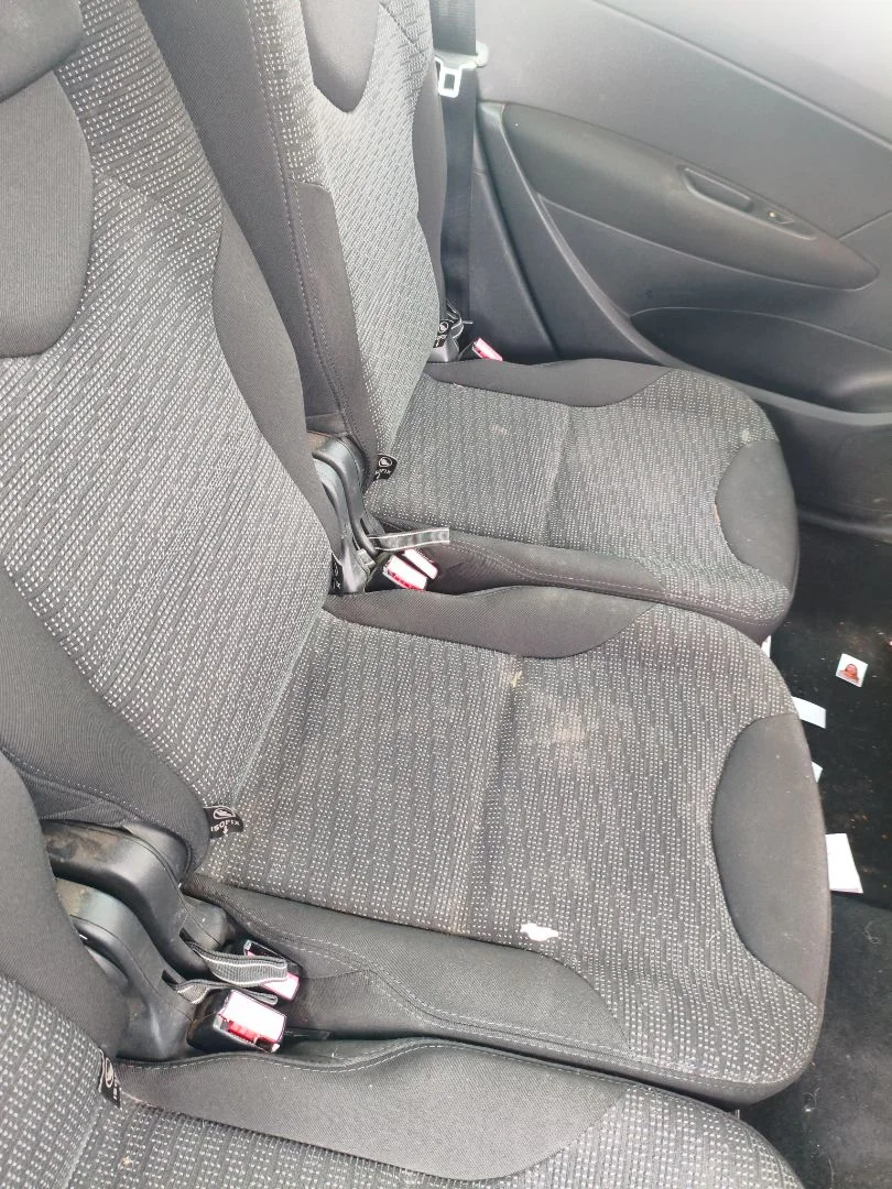 Foto de ENGANCHE CINTURON TRASERO IZQUIERDO PEUGEOT 308 SW 2.0 16V HDi FAP CAT (RHR / DW10BTED4) (136 CV / 100 KW)
