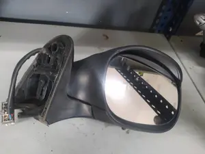 Foto de RETROVISOR DERECHO CITROEN XSARA PICASSO 1.8 CAT (6FZ / EW7J4) (116 CV / 85 KW) referencia 8149NJ