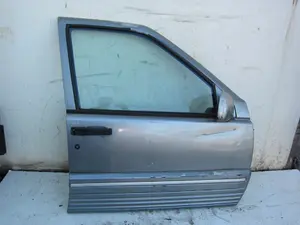 Foto de PUERTA DELANTERA DERECHA CHRYSLER JEEP GR.CHEROKEE (ZJ)/(Z) 5.2 V8 CAT (211 CV / 155 KW)