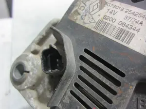 Foto de ALTERNADOR RENAULT CLIO II FASE II (B/CB0) 1.2 (58 CV / 43 KW) referencia 8200064344 foto 4
