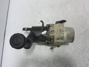 Foto de BOMBA DIRECCION CITROEN C4 BERLINA 1.6 16V HDi (90 CV / 66 KW) referencia 9686925480