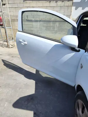 Foto de PUERTA DELANTERA DERECHA OPEL CORSA D 1.3 16V CDTI (75 CV / 55 KW) referencia 93191127