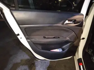 Foto de GUARNECIDO PUERTA TRASERA IZQUIERDA PEUGEOT 308