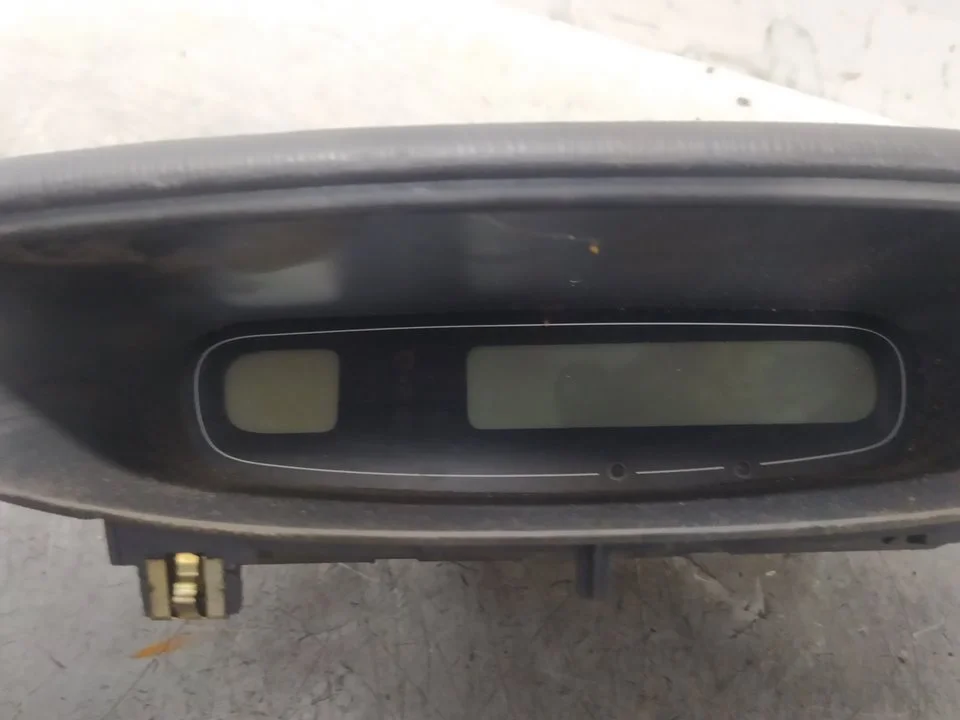 Foto de PANTALLA MULTIFUNCION RENAULT LAGUNA II (BG0) 1.9 dCi Diesel (120 CV / 88 KW) referencia 8200025909