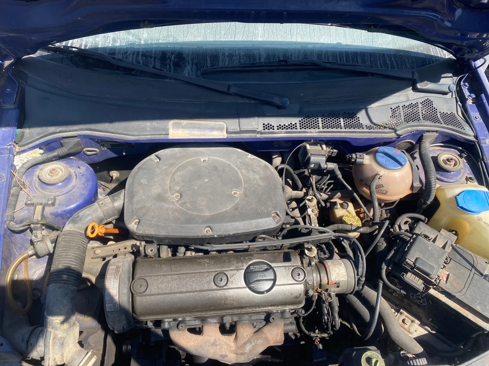 Foto de TUBOS AIRE ACONDICIONADO VOLKSWAGEN POLO III (6N1) 1.4 (60 CV / 44 KW)