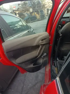 Foto de GUARNECIDO PUERTA TRASERA IZQUIERDA CITROEN C3 1.0 VTi (68 CV / 50 KW)