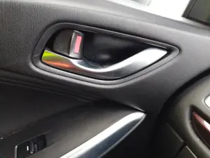 Foto de MANETA INTERIOR DELANTERA IZQUIERDA MAZDA 6 BERLINA (GJ) 2.2 Turbodiesel CAT (175 CV / 129 KW)