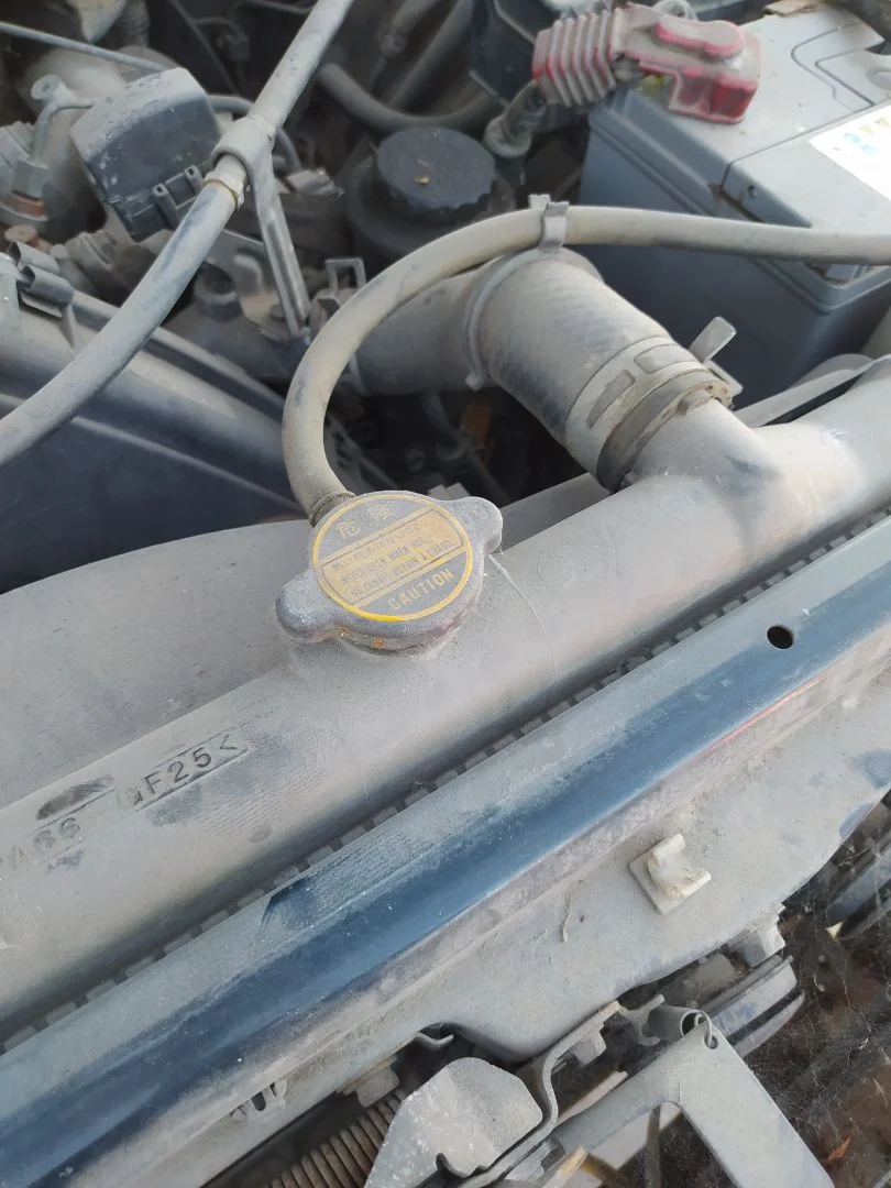 Foto de DEPOSITO EXPANSION TOYOTA LAND CRUISER (J9) 3.0 Turbodiesel (125 CV / 92 KW)