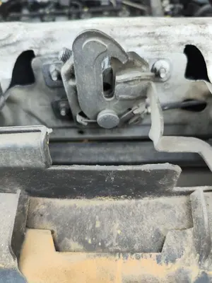 Foto de CERRADURA CAPO FIAT II DOBLÒ (263) CARGO 1.6 JTDM 16V CAT (105 CV / 77 KW)