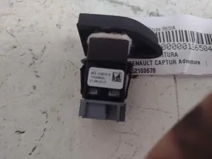 Foto de NO IDENTIFICADO RENAULT CAPTUR I 1.5 dCi Diesel FAP Energy (90 CV / 66 KW) referencia 252103678 foto 2