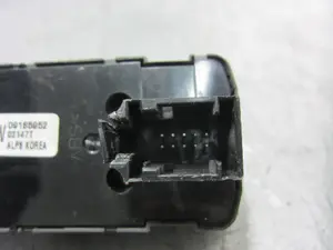 Foto de MANDO MULTIFUNCION OPEL VECTRA C BERLINA 2.0 DTI (101 CV / 74 KW) referencia 09185952 foto 3