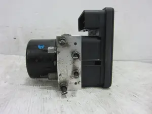 Foto de ABS MAZDA 3 BERLINA (BK) 2.0 Diesel CAT (143 CV / 105 KW) referencia 6N612C405EA foto 5