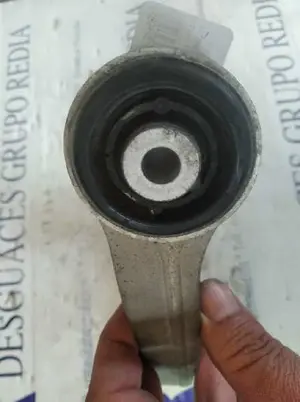 Foto de BRAZO SUSPENSION SUPERIOR DELANTERO IZQUIERDO VOLKSWAGEN TOUAREG (7LA) referencia 7L0407021B foto 4