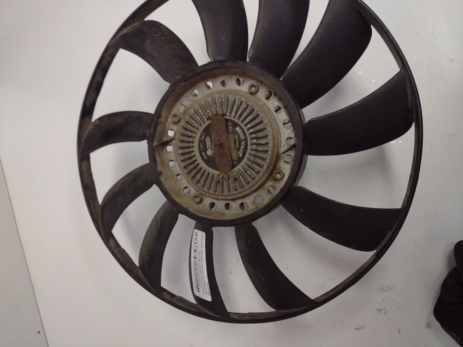 Foto de VENTILADOR VISCOSO MOTOR VOLKSWAGEN PASSAT BERLINA (3B3) 1.9 TDI (131 CV / 96 KW) referencia 06B121347