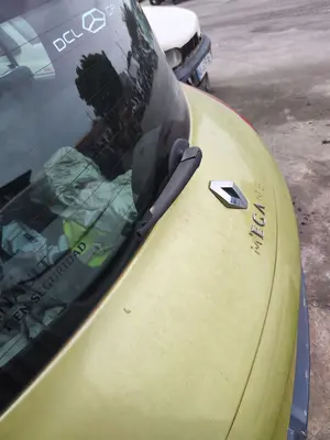 Foto de BRAZO LIMPIA TRASERO RENAULT MEGANE II BERLINA 5P 1.6 CAT (113 CV / 83 KW) referencia 7701054823