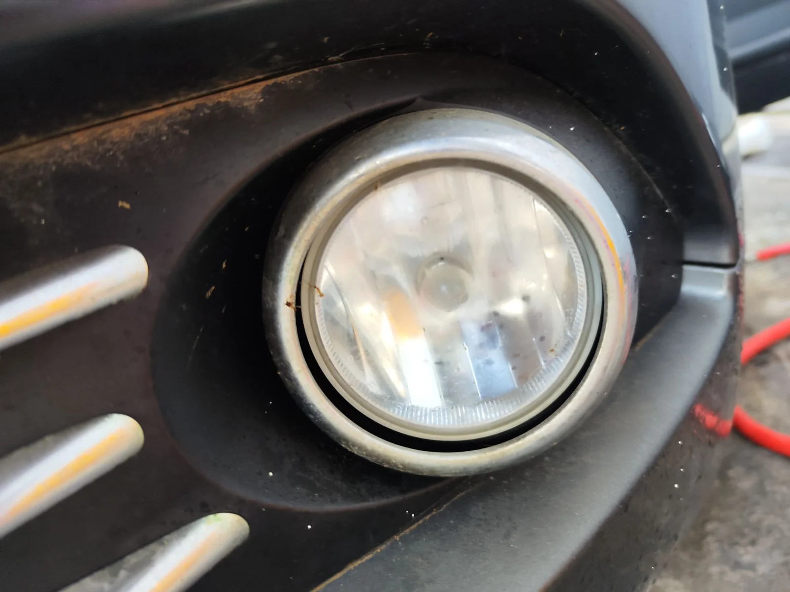 Foto de FARO ANTINIEBLA IZQUIERDO PEUGEOT 5008 1.6 HDi FAP CAT (9HZ / DV6TED4) (109 CV / 80 KW)