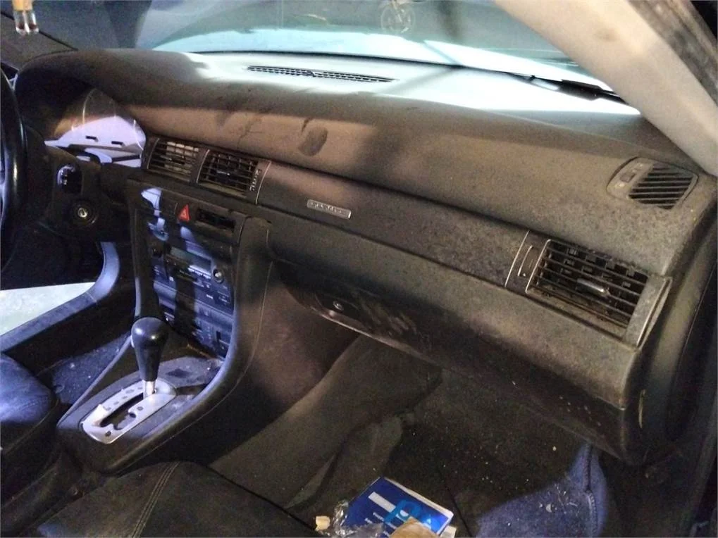 Foto de SALPICADERO AUDI ALLROAD QUATTRO QUATTRO (4B5)