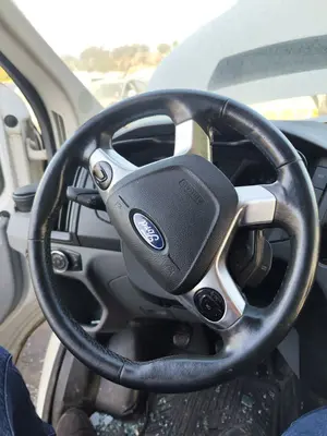 Foto de VOLANTE FORD TRANSIT CHASIS CABINA (TTG) 2.0 TDCi CAT (170 CV / 125 KW) foto 3