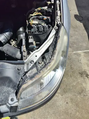 Foto de FARO IZQUIERDO CITROEN C4 BERLINA 1.6 16V HDi (90 CV / 66 KW) referencia 6208L4 foto 2