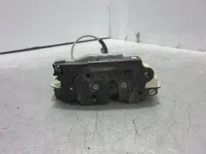 Foto de CERRADURA PUERTA TRASERA IZQUIERDA SEAT IBIZA BERLINA (6J5) 1.2 TDI (75 CV / 55 KW) referencia 6J0839015C