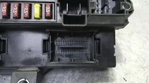 Foto de CAJA RELES / FUSIBLES FIAT DUCATO 3 MAXI FURGÓN TS 35 (295) 2.3 JTD CAT (131 CV / 96 KW) referencia 1398635080 foto 6