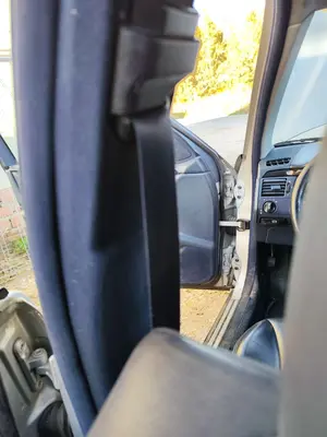 Foto de CINTURON SEGURIDAD DELANTERO IZQUIERDO MERCEDES-BENZ CLASE E (BM 210) BERLINA 3.0 Turbodiesel CAT (177 CV / 130 KW)