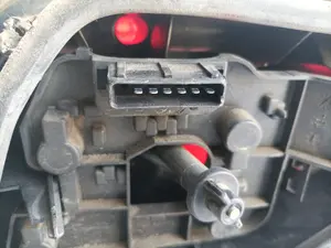 Foto de PILOTO TRASERO IZQUIERDO CITROEN XSARA COUPE referencia G2534 foto 4
