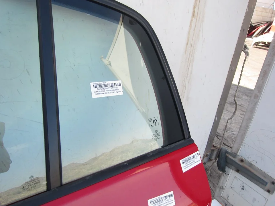 Foto de LUNA CUSTODIA TRASERA IZQUIERDA VOLKSWAGEN GOLF PLUS V (5M1) 1.6 (102 CV / 75 KW) referencia 43R00048