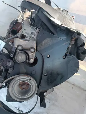 Foto de DESPIECE MOTOR FIAT DUCATO 3 CAMIÓN/VOLQUETE 33 (290) 2.3 Turbodiesel Multijet (178 CV / 131 KW) referencia F1AGL4111 foto 2