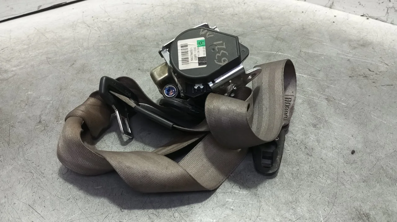 Foto de CINTURON SEGURIDAD DELANTERO DERECHO AUDI A4 AVANT (8E) 1.9 TDI (116 CV / 85 KW) referencia 560788501
