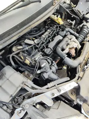 Foto de MOTOR COMPLETO FORD FOCUS BERLINA (CAP) 1.6 TDCi CAT (90 CV / 66 KW) referencia 1699880 foto 5