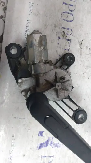 Foto de MOTOR LIMPIA TRASERO OPEL ASTRA H GTC 1.9 16V CDTI CAT (Z 19 DTH / LRD) (150 CV / 110 KW) referencia 13105981 foto 1