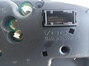 Foto de CUADRO INSTRUMENTOS PEUGEOT 406 BERLINA (S1/S2) referencia 9630372480 foto 3