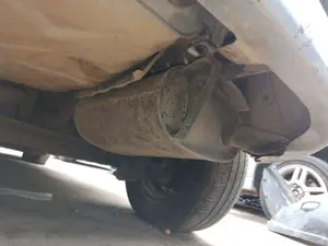 Foto de SILENCIADOR TRASERO TOYOTA COROLLA (E12) 1.4 16V CAT (97 CV / 71 KW)