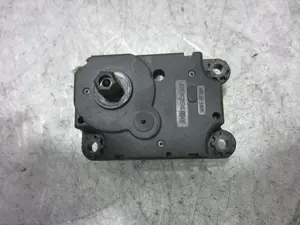Foto de MOTOR TRAMPILLA CALEFACCION RENAULT CAPTUR I 1.5 dCi Diesel FAP Energy (90 CV / 66 KW) referencia A21201700 foto 3